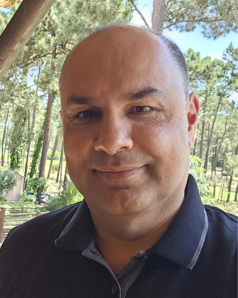 Nuno, Community